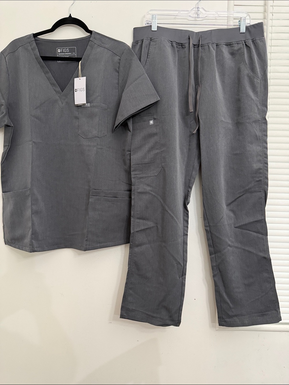 Figs Women's Charcoal Gray Drawstring Jogger Scrub Pants